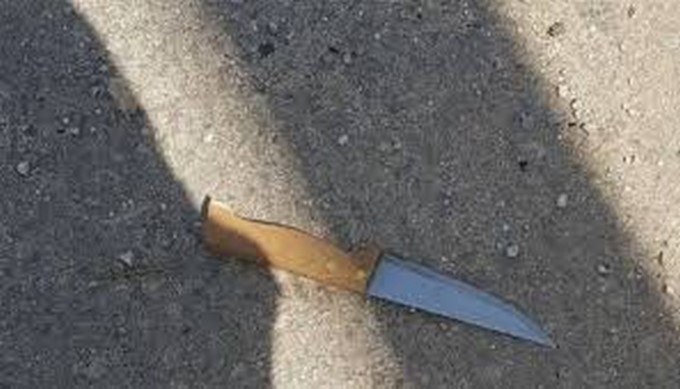 Con un cuchillo le robaron a un joven en Barrio Triste 1 ataque con cuchillo