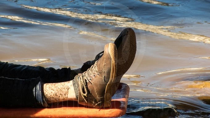 EN FOTOS Y VIDEO: Recuperaron el cuerpo que flotaba en el río Medellín 10 cuerpo rio medellin 03 01 2019 9
