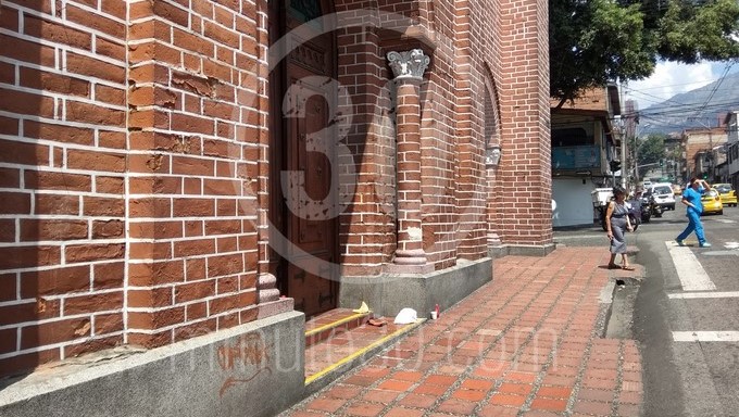 FOTOS: Identifican el cuerpo sin vida de un hombre en la entrada de una iglesia en Boston 3 habitante de calle muerto3