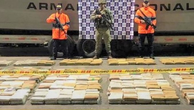 Más de media tonelada de marihuana incautó la Armada en zona selvática del Valle del Cauca