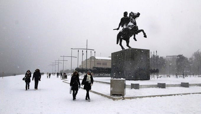 Grecia continúa paralizada por el temporal de frío “Telémaco”, ya deja un muerto