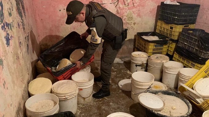 Más de 6.000 kilos de queso de contrabando incautaron las autoridades en La Guajira