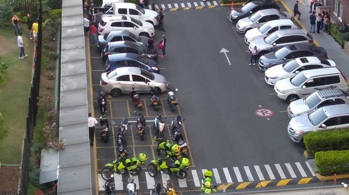 Uno de los presuntos secuestradores de Calasanz se tiró del piso 20, intentando huir de la Policía 1 Tremendo operativo policial en una de las unidades del barrio Calasanz 2