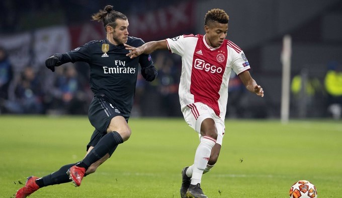 El Real Madrid le gana al Ajax con polémica por el VAR 2 ajax ante real madrid 2 Copiar