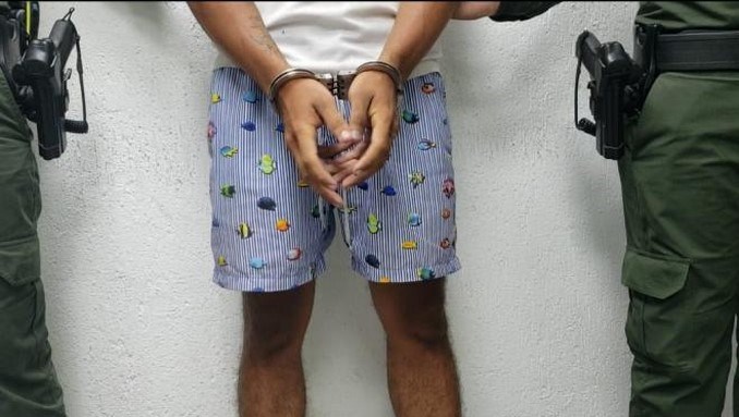 Policía recuperó las pertenencias que dos jóvenes le habían hurtado a una pareja de brasileros en San Andrés