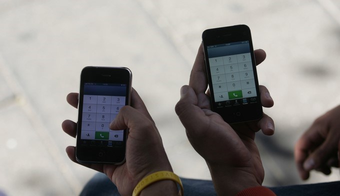 Cogieron a 5 por tener celulares robados, tres de ellos en Bello 1 Uso de teléfonos celulares