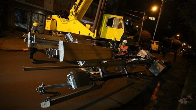 En Bogotá retiraron antenas ilegales que estaban instaladas en espacio público