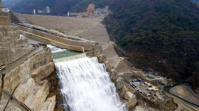 Apareció un cuerpo flotando en cuenco del vertedero de Hidroituango