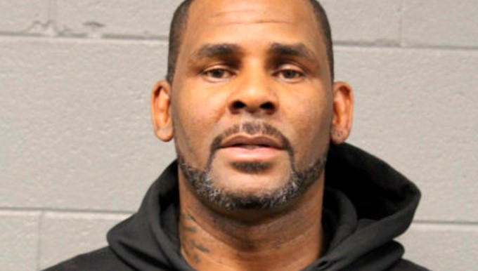 R. Kelly tras ser arrestado. EFE/Departamento de Policía de Chicago