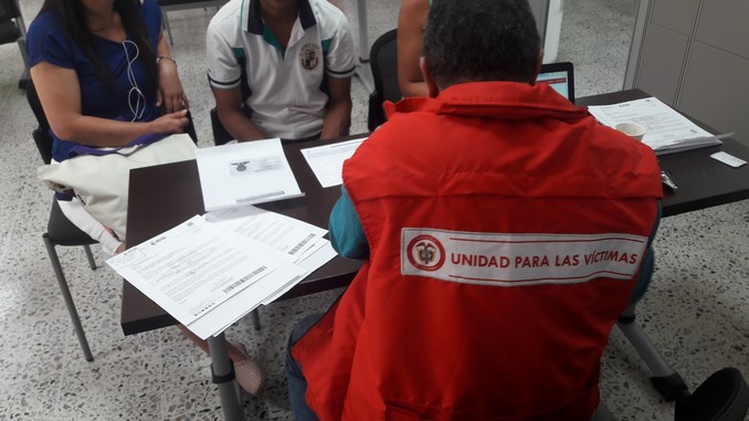 En Medellín, 65 víctimas reciben 670 millones por Ley de Justicia y Paz