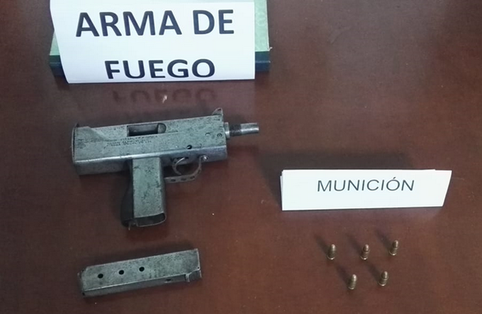 Al notar la patrulla de la Policía en barrio La Sierra un hombre huyó dejando atrás un arma de fuego 2 Arma fuego Abandonada copia