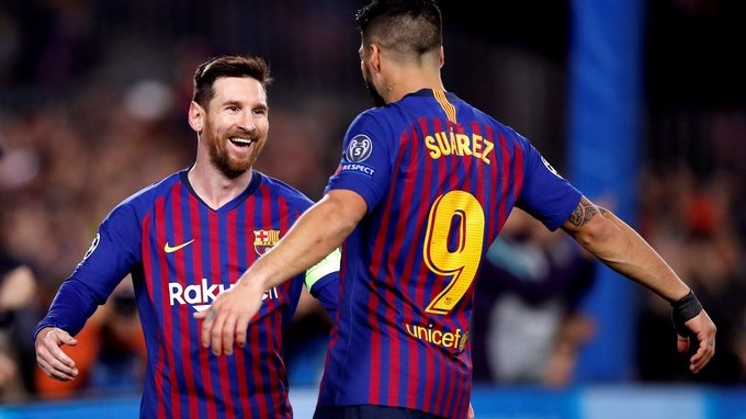 ¿Quién más que Messi?, el Barcelona se instaló en cuartos a costas del Lyon 1 LIONEL MESSI Y LUIS SUAREZ Copiar