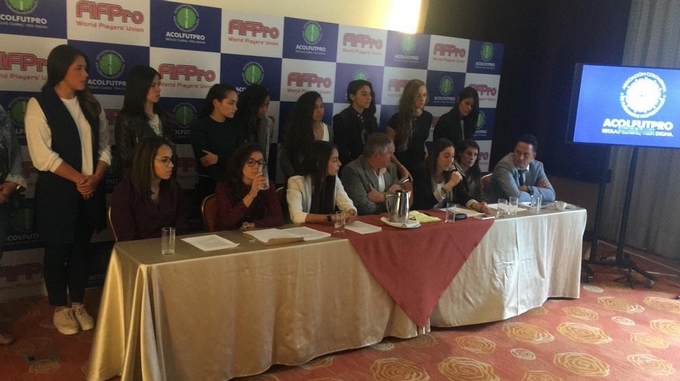 Rueda prensa seleccion colombia femenina