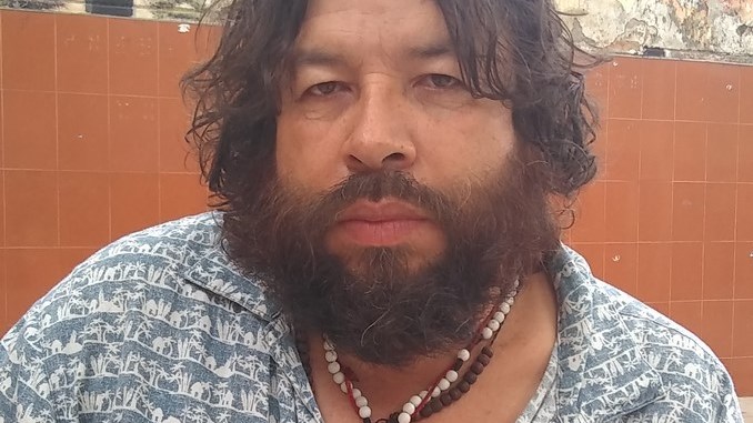 Estas tres personas buscan a sus familiares. Se encuentran en el Albergue de Necesidades Especiales de Medellín