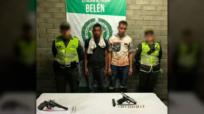 Dos hombres, de nacionalidad venezolana, fueron sorprendidos en Colinas del Rodeo portando dos armas de fuego 1 CAPTURADOS VENECOS