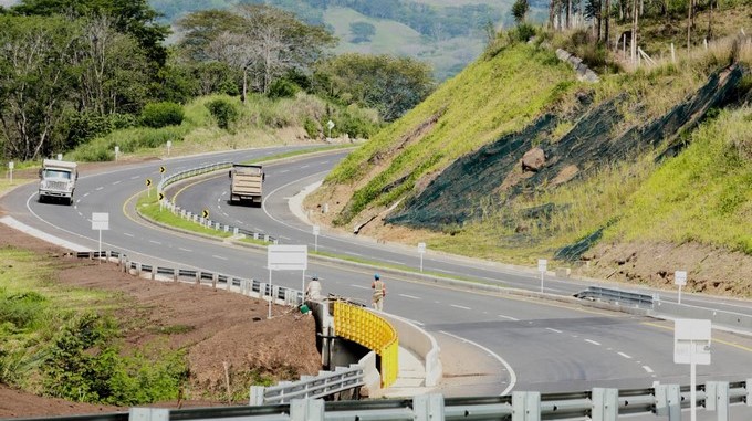 EN FOTOS: Entregan oficialmente obras de remodelación de la vía entre La Pintada y Puente Iglesias