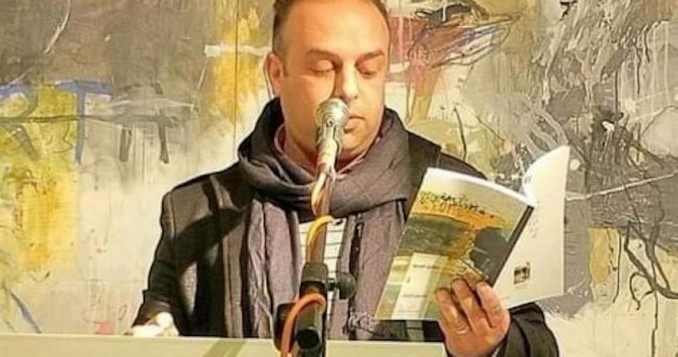 Poeta marroquí murió electrocutado al tomar el micrófono durante una presentación