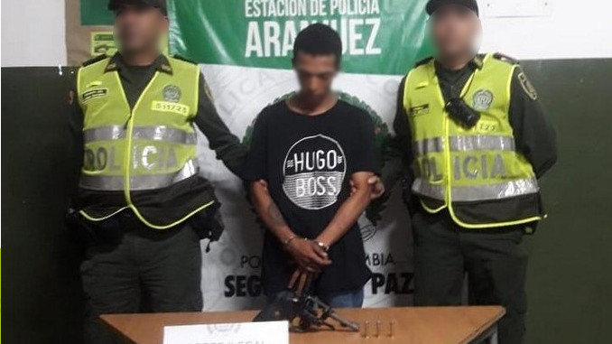 Se intentó esconder en una casa, pero la policía lo capturó por porte de armas en Aranjuez 1 capturado en Aranjuez