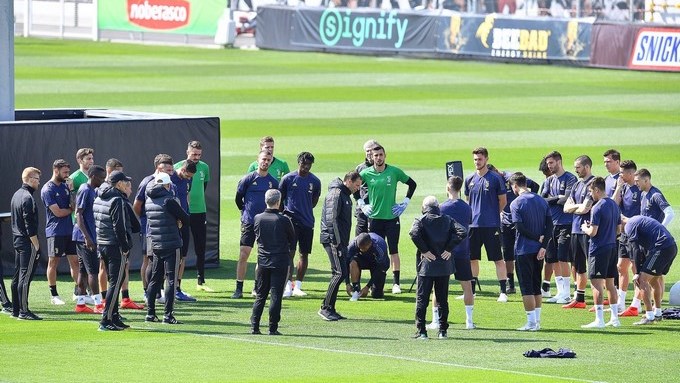 Todos pendientes de Cristiano, la "bestia negra" del Ajax 1 juventus massimiano allegri Copiar