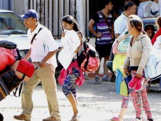 Amenazan con panfletos a venezolanos y dan orden a comerciantes de despedirlos de sus trabajos en Bucaramanga 1 venezolanos