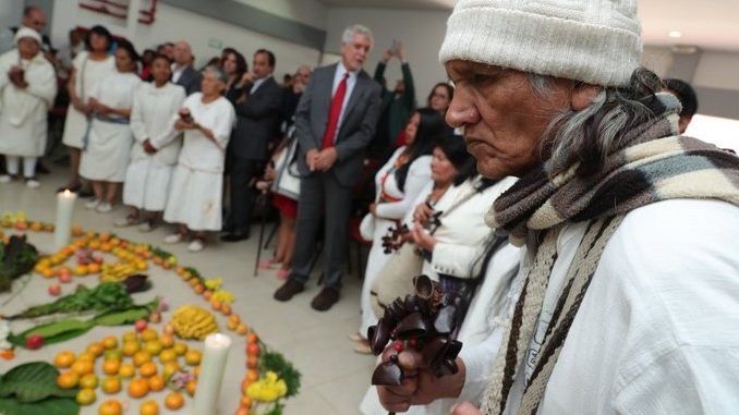 Comunidad indigena recibe casas en Bogota