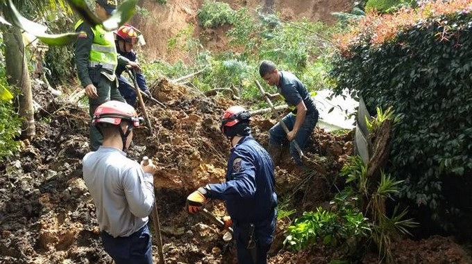 EN FOTOS: Obras de una construcción privada generaron un deslizamiento en la vereda Las Palmas, en Envigado