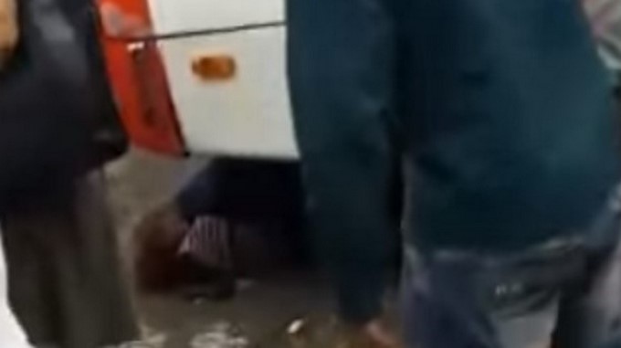 EN VIDEO: Peatón habría perdido la vida al ser arrollado por un bus en plena Oriental