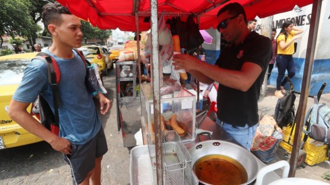 El Rebusque, un medio de supervivencia para muchos venezolanos en Cúcuta