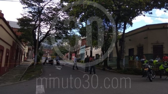 EN FOTOS Y VIDEO: Un hombre fue asesinado en el sector de Boston 8 homicidio en boston 2