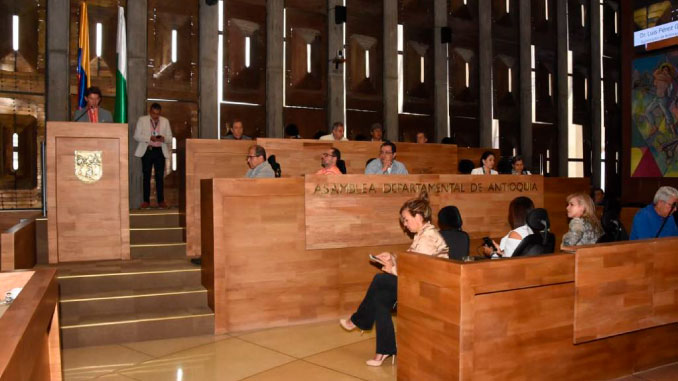 Sesiones extraordinarias en la Asamblea de Antioquia. Foto cortesía Gobernación de Antioquia.