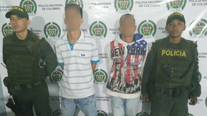 ¿Qué hacían con un silenciador en Bello? “Por si las moscas” la policía los capturó