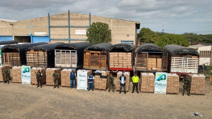 FOTOS Y VIDEO: Incautaron casi 2 millones de cajetillas de cigarrillos de contrabando en La Guajira 5 Cigarrillos de contrabando incautados en La Guajira 3