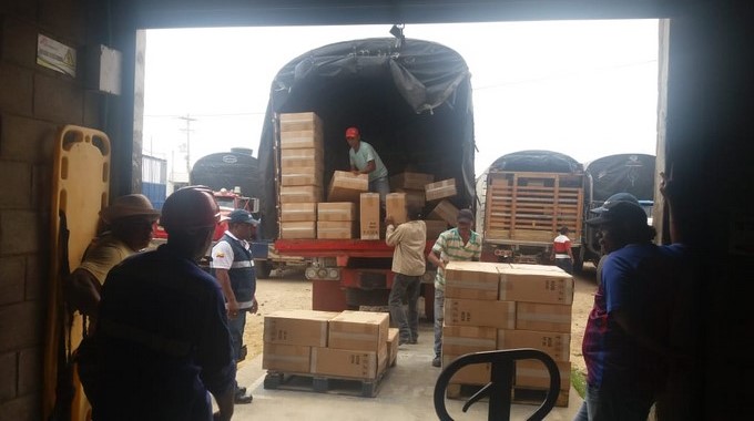 FOTOS Y VIDEO: Incautaron casi 2 millones de cajetillas de cigarrillos de contrabando en La Guajira 4 Cigarrillos de contrabando incautados en La Guajira 4
