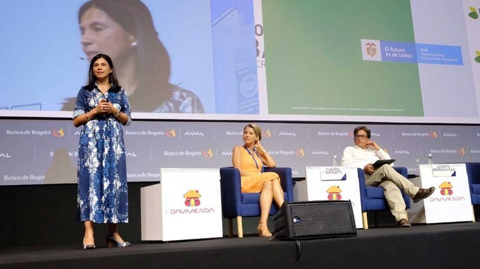 Crecimiento económico aumentará y desempleo bajará a menos del 8% en Colombia de aquí a 2022, según el DNP