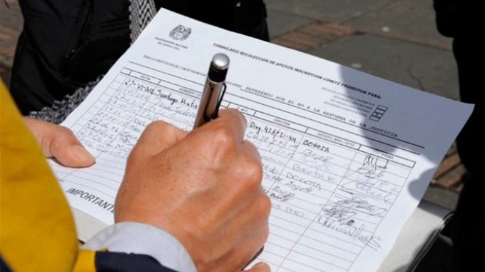 Ya empezó la recolección de firmas para cambiar magistrados de las altas cortes y derogar la JEP
