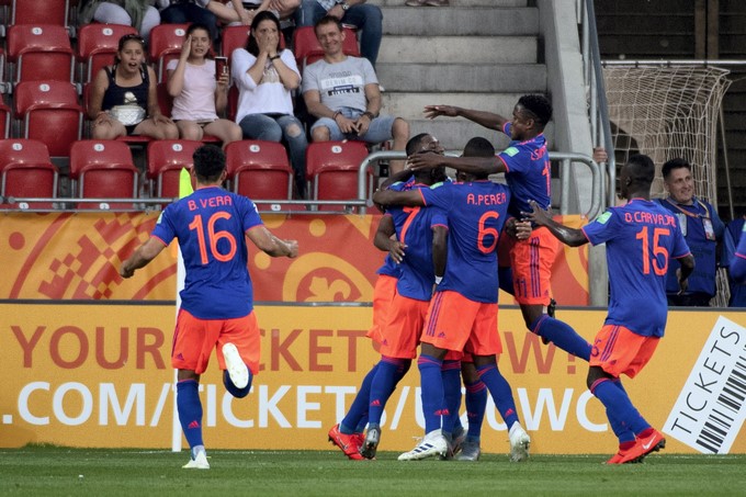 Con penaltis, Colombia alcanzó los cuartos de final del Campeonato del Mundo sub 20 1 Los jugadores de Colombia celebran un gol en el Mundial sub 20. EFEEP