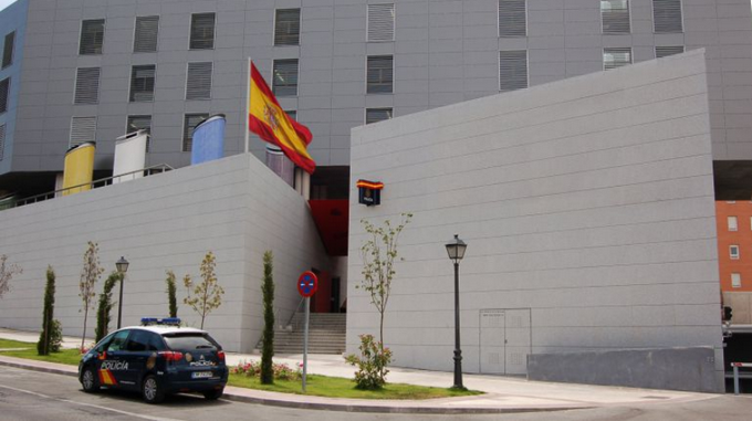 ¡Increíble! Madre e hija denunciaron a un hombre por estafa, ya que lo contrataron para un homicidio y nunca lo hizo