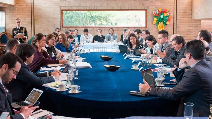 Gobierno inició mesa de trabajo con gremios productores para lograr pacto de crecimiento económico