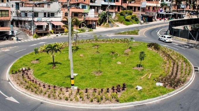Ya entregaron dos tramos de la intervención en Altos del Rodeo que están al servicio de la comunidad