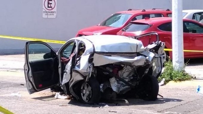 VIDEO: Momento en que futbolista arrolla a pareja de recién casados que mueren de inmediato