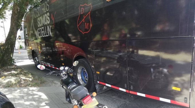 EN FOTOS: Se habría estrellado el bus del Independiente Medellín