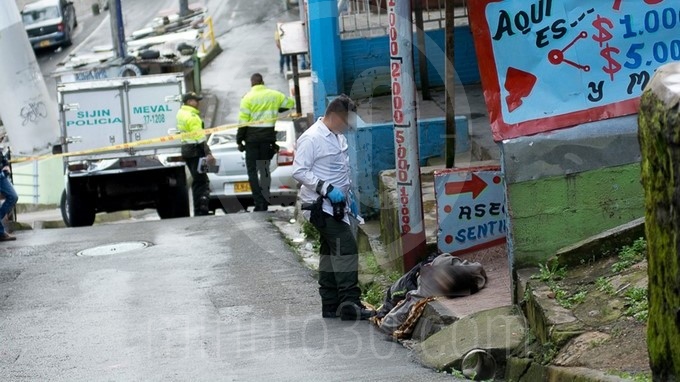 con-arma-blanca-en-Santo-Domingo-Savio