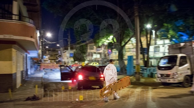 EN FOTOS Y VIDEO: ¡Doble homicidio! Mataron a balazos a dos hombres que iban en un carro por Guayabal 4 doble homicidio guayabal 4