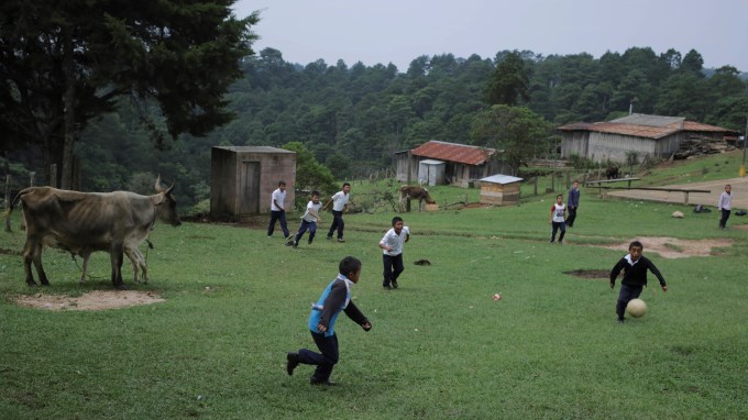 La formación especial y la equidad, retos de la educación en Latinoamérica