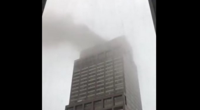 Vídeo. Helicóptero se estrelló en Manhattan cuanto intentaba aterrizar de emergencia