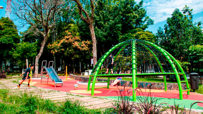 Alcalde de Medellín entregó intervenciones a 4 parques de la ciudad. Foto cortesía. 