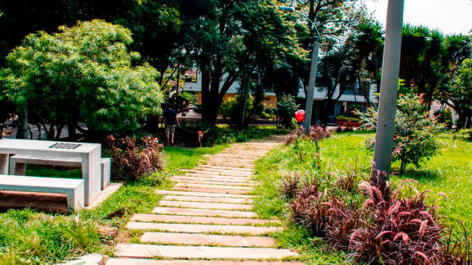 Alcalde de Medellín entregó intervenciones a 4 parques de la ciudad. Foto cortesía. 
