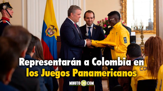 Deportistas colombianos recibieron el pabellon Nacional de manos de Iv%C3%A1n Duque