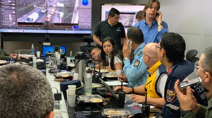 FOTOS Y VIDEO: Con un puesto de mando unificado le siguen el paso al paro de taxistas en Medellín