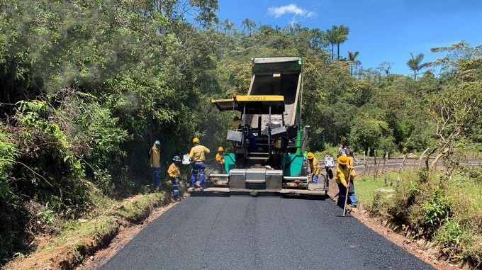 EN FOTOS: Así avanza la pavimentación de vías terciarias del municipio de Guatapé